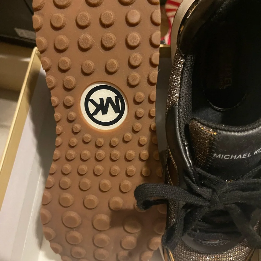 Michael Kors Sneakers. EUC - Picture 4 of 7